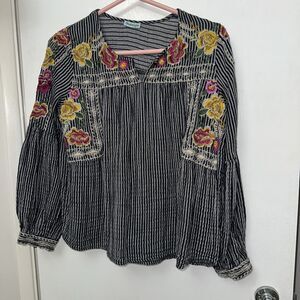 Women’s Blouse By Nostalgia Size Medium With Beautiful Embroidered Flowers